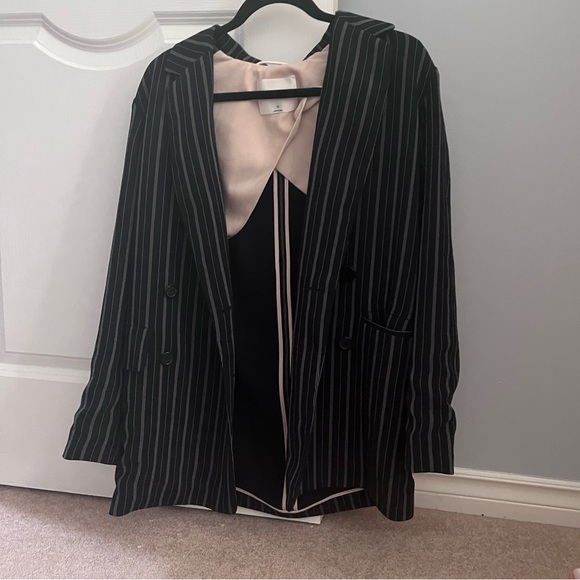 Wilfred Blazer - Picture 1 of 3